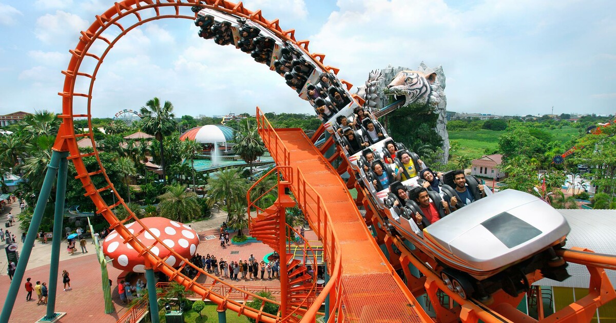 Siam Park City: Ticket & Buffet Lunch with Optional Transfer